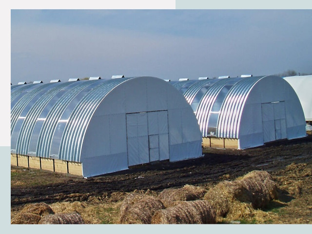 Сельскохозяйственные здания в Пыти-Яхах