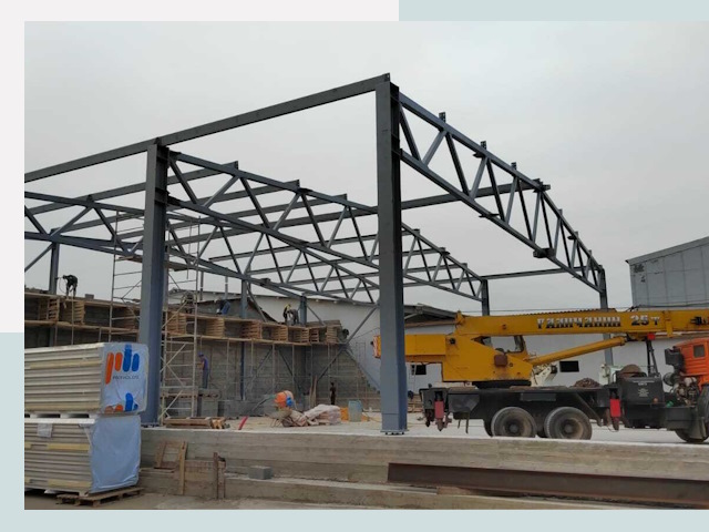 Строительство цехов в Пыти-Яхах